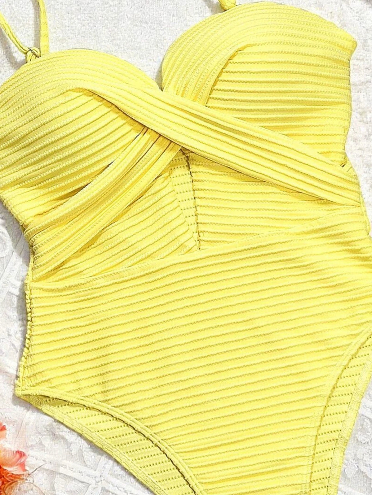 Chic Yellow Hollow Out Backless Monokini 2026